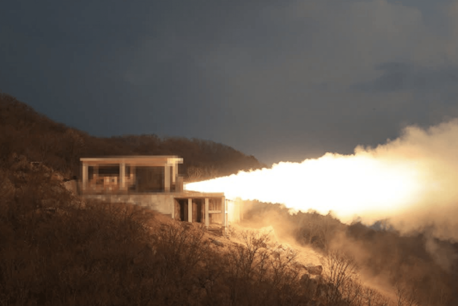 Korea Północna już wkrótce będzie mieć rakiety hipersoniczne /Fot. KCNA
